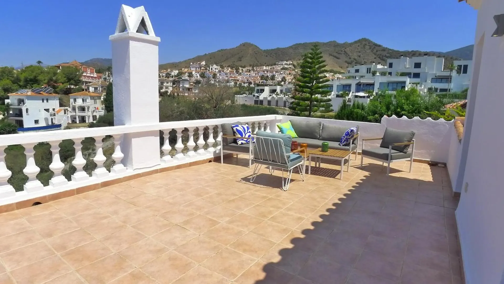 Villa Golondrinas - Private Villa To Sleep 6 Nerja
