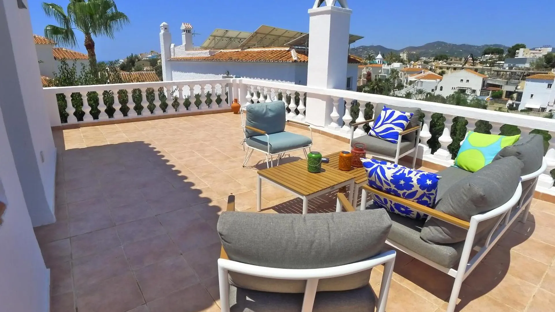 Villa Golondrinas - Private Villa To Sleep 6 Nerja