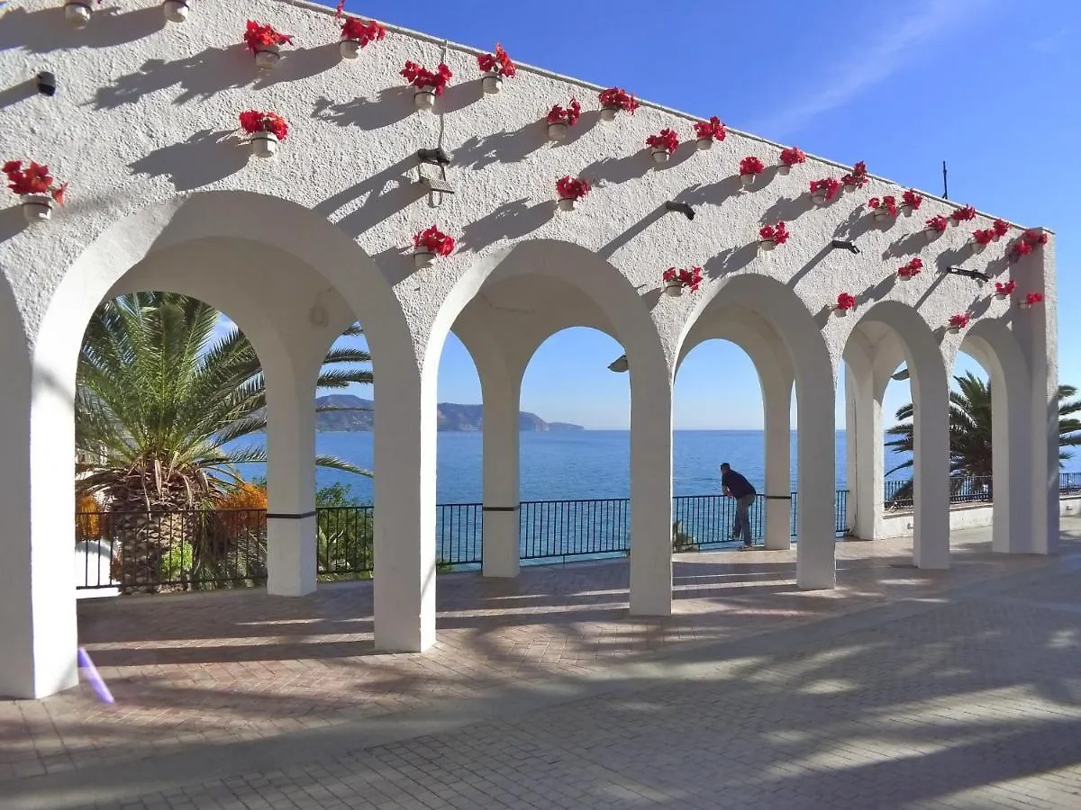 Villa Golondrinas - Private Villa To Sleep 6 Nerja Spain
